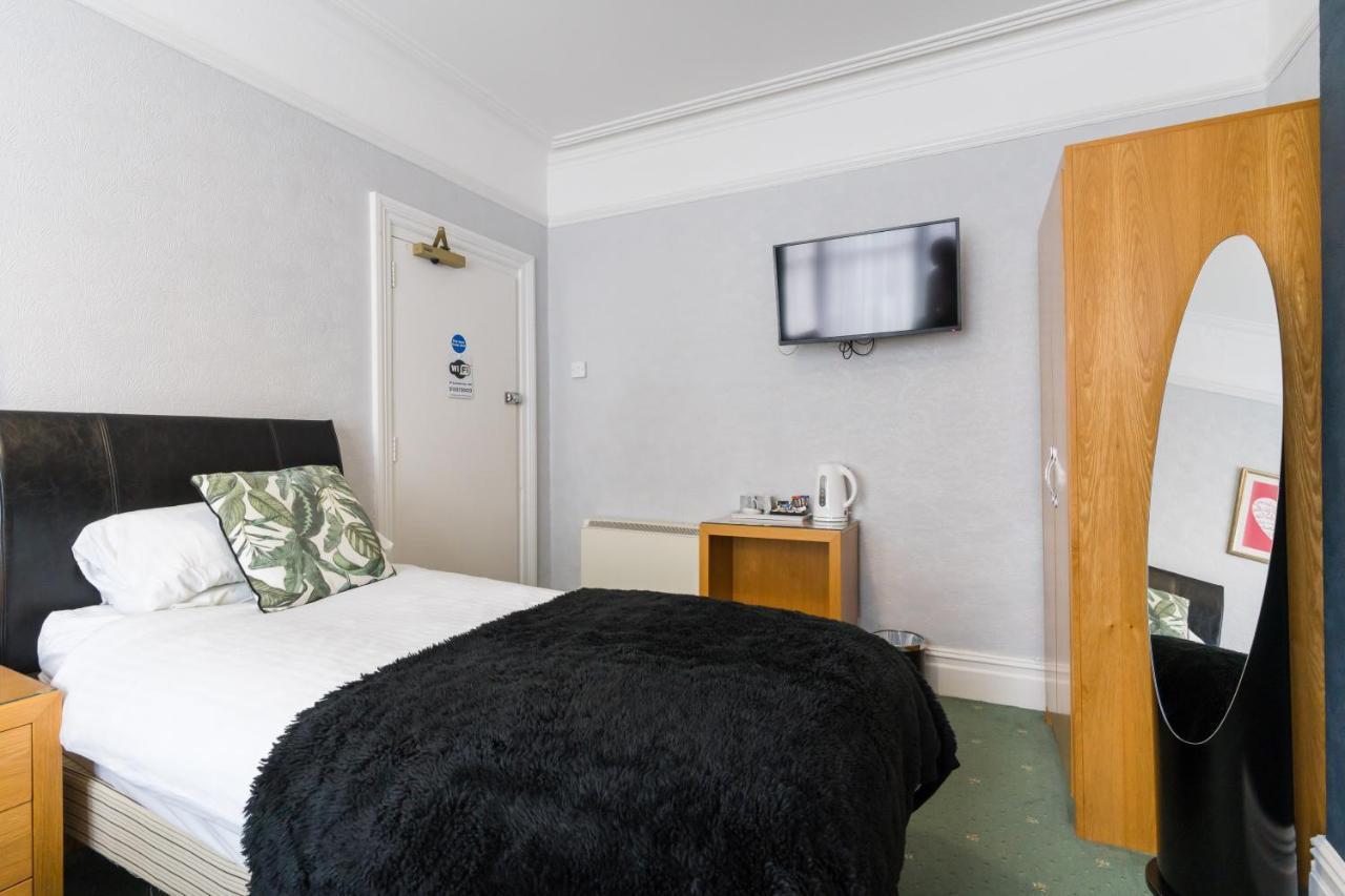 Rooms By Maes Y Mor Town Centre Aberystwyth Exterior photo